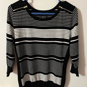 iZ Byer XL black and white sweater with shoulder zippers